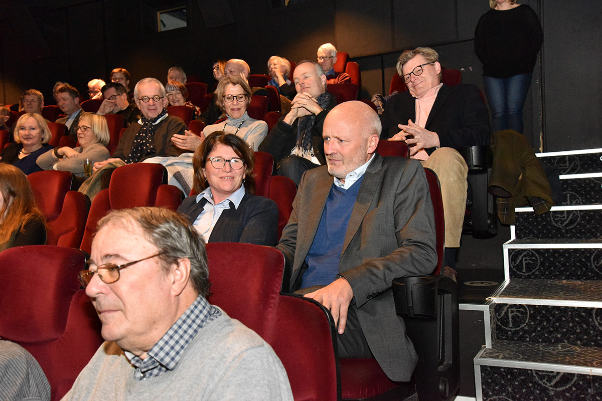 Styreleder Sigurd Stokke i Brygga Kino AS fikk velfortjent applaus. Foto: John Berge, KINOMAGASINET.no ©
